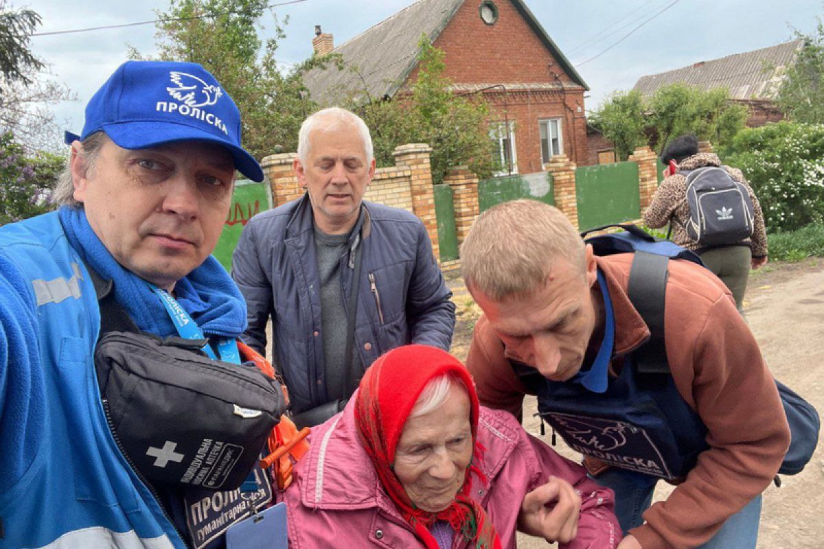 Людяність сильніша за війну